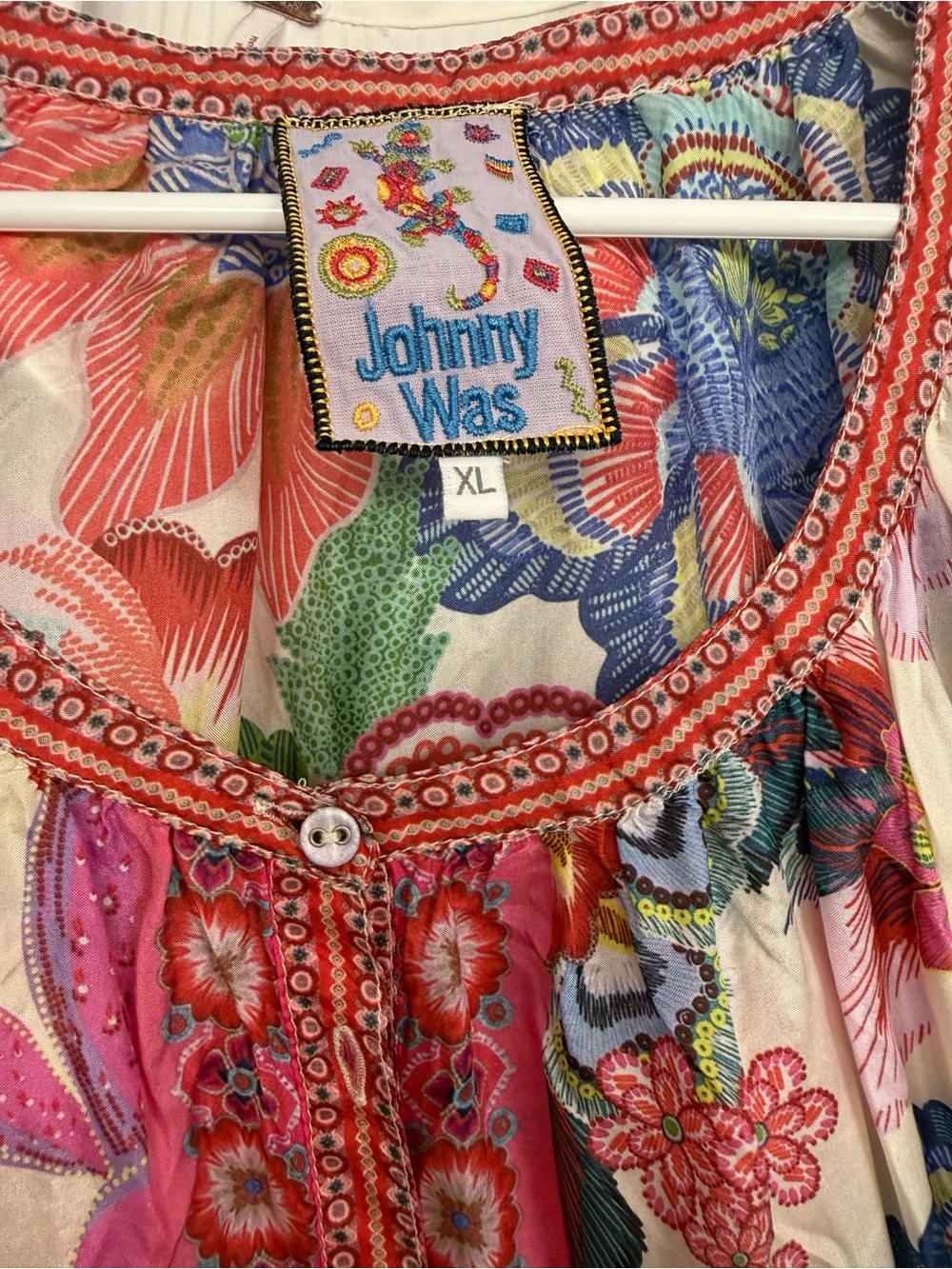 JOHNNY WAS - L - XL / never worn … yet ..
More of AMAZING ITEMS FROM JONNYYYY